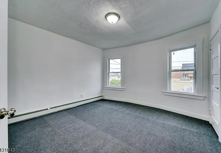40 Grove St — Photo 36