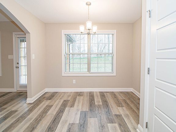 4th image of 1125 Cardinal Creek Dr