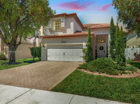 19237 NW 13th St, Pembroke Pines, FL 33029