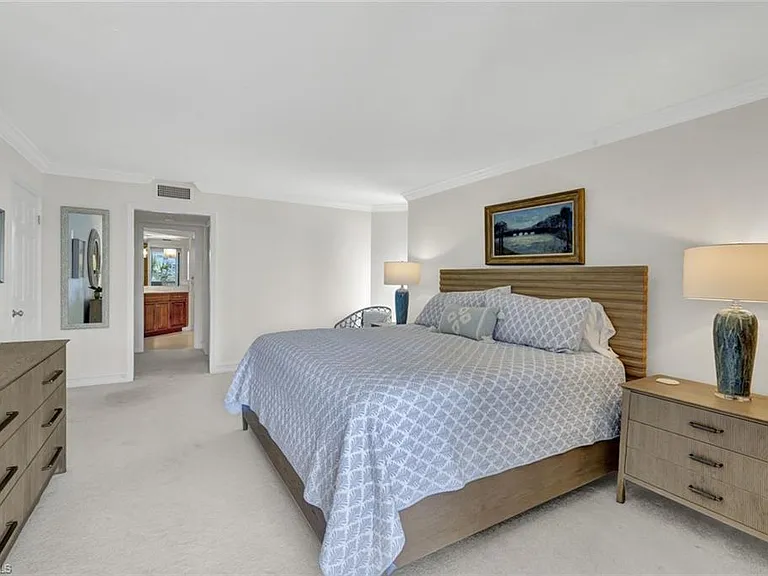 4551 Gulf Shore Blvd N #505 — Photo 18