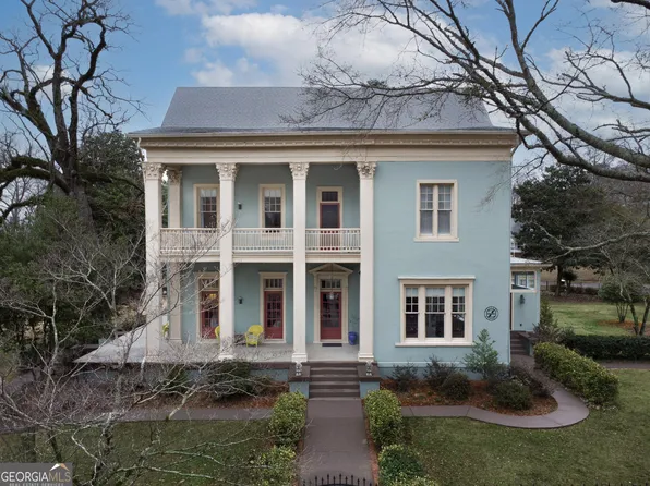 26 Magnolia St, Grantville, GA 30220