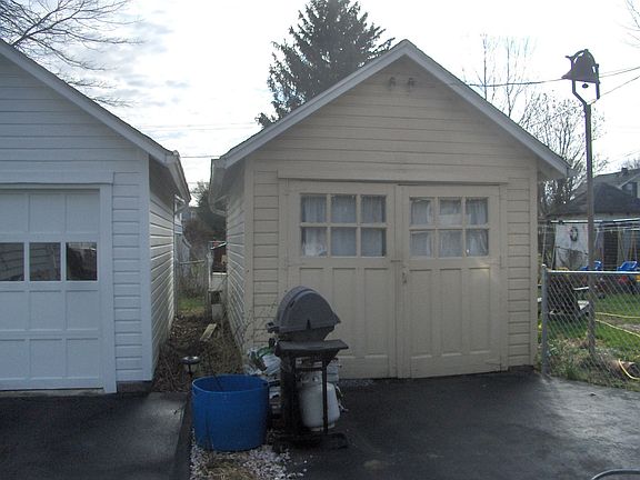 2nd image of 11005 Coffman Ave