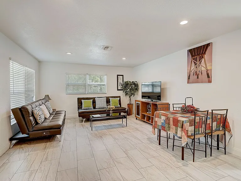 626-628 S Osprey Ave #618 — Photo 16