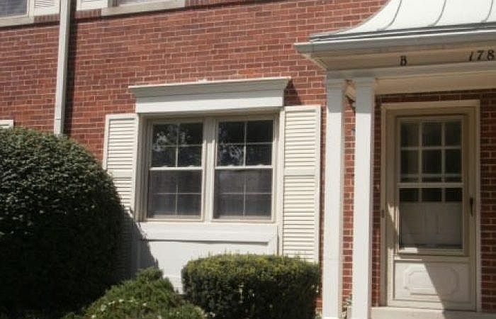 1st image of 1784 Kings Ct APT B