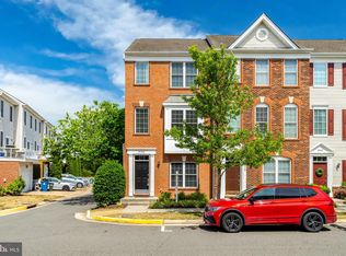 25368 Shipley Ter, Chantilly, VA 20152