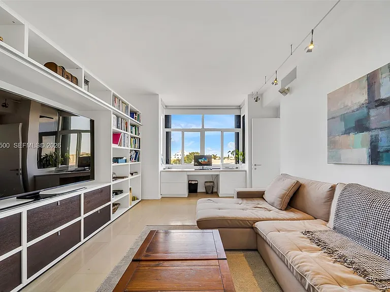 151 Crandon Blvd #500 — Photo 17