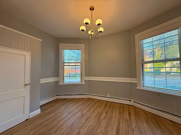 4th image of 112 Keene St APT 3