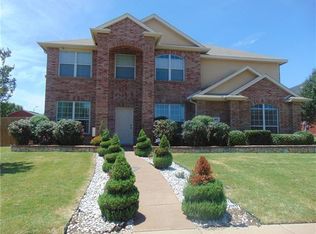 809 Sabona Dr, Desoto, TX 75115