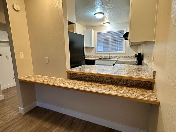 5th image of 525 NW 9th St APT 2