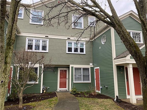 2nd image of 4 Bristol Woods Dr #D4