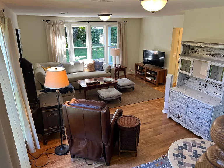 10214 SW Burton Dr — Photo 9