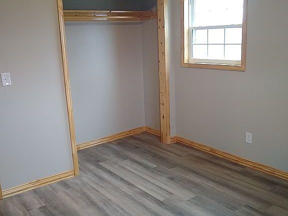 5th image of 170 Hale Dr