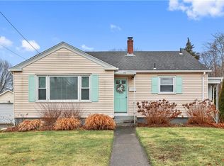89 Wells St, Westerly, RI 02891