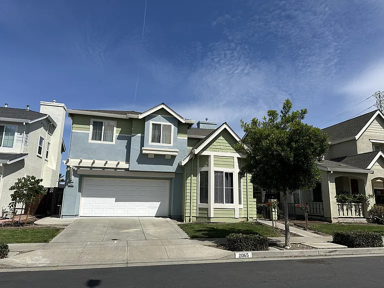 2065 McKenzie Pl — Photo 1
