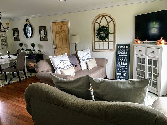 4th image of 4601 H Whiting Cir