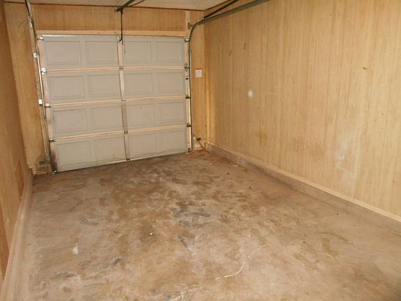 5th image of 7517 Avenue W APT A