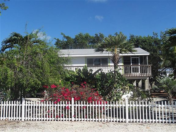 2nd image of 181 Arica Ln