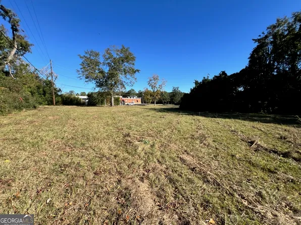 723 1/2 S Main St, Statesboro, GA 30458