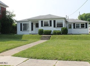 532 Walnut St, Roaring Spring, PA 16673