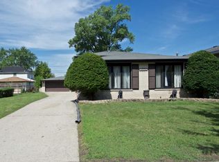 10022 S Moody Ave, Oak Lawn, IL 60453