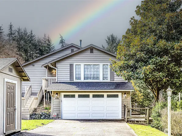 933 Holly Dr, Fircrest, WA 98466