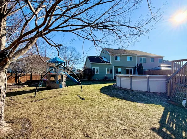 21 Weston Ct Unit 21, South Elgin, IL 60177