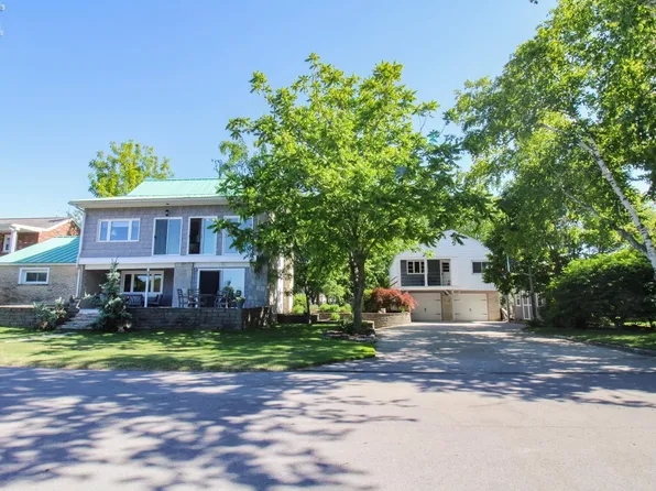 210 Spring St, Castalia, OH 44824