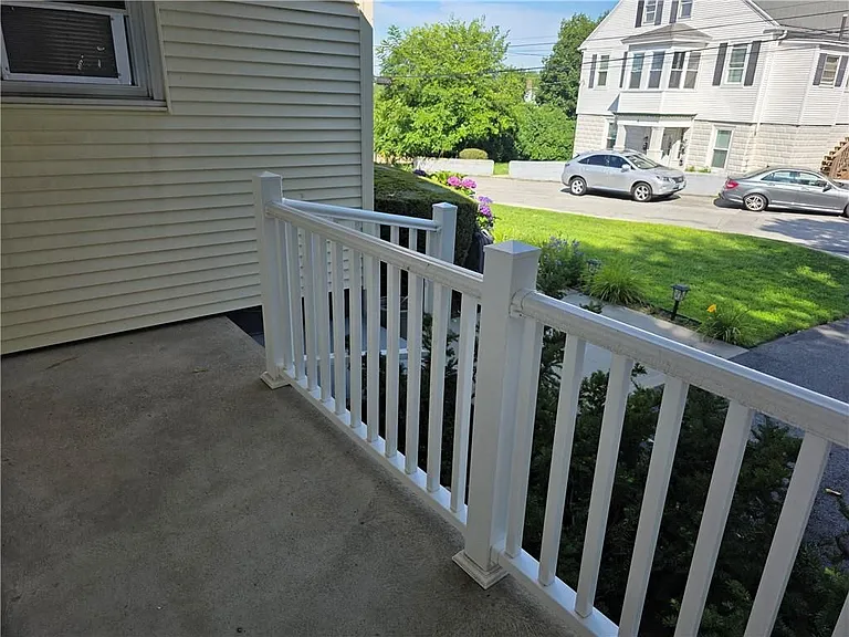 15 Royal Ave #1 — Photo 4