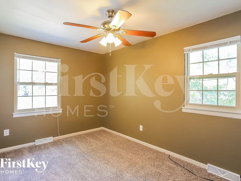 16005 E Cogan Ln — Photo 8