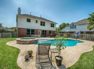 405 Gastonbury Ct, League City, TX 77573