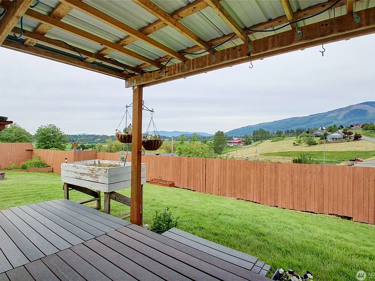 17105 Zoya Dr — Photo 19