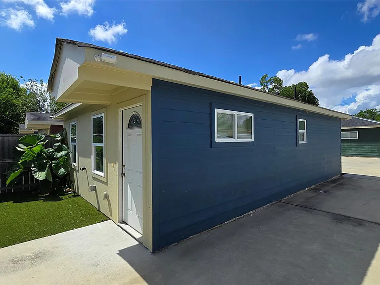 3741 Seabrook St — Photo 8