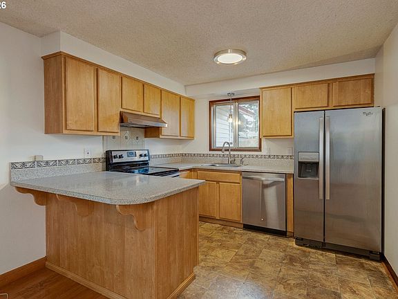5th image of 16007 NE Sacramento St