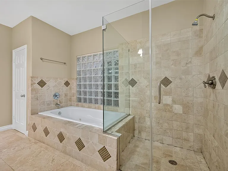 1015 Stanford St — Photo 41