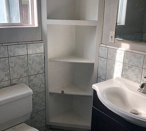 4th image of 10134 Montara Ave