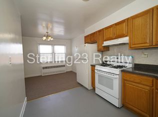 22-79 46th St #2F, Astoria, NY 11105