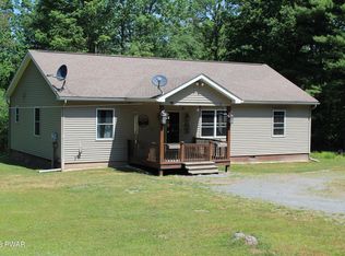 31 Coyote Rdg, Hawley, PA 18428