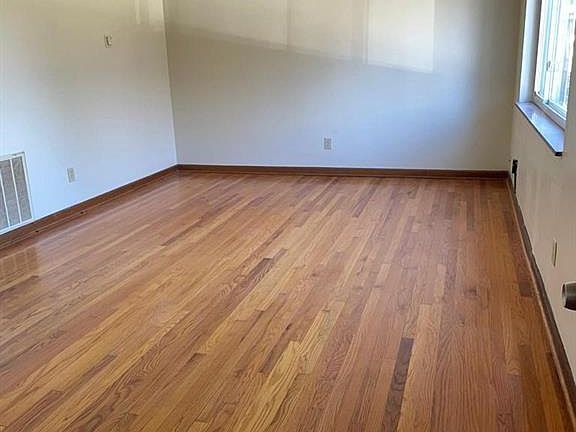 2nd image of 781 Clanora Dr APT 7