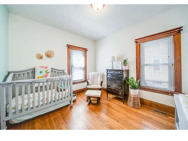 299 E Woodrow Ave — Photo 24