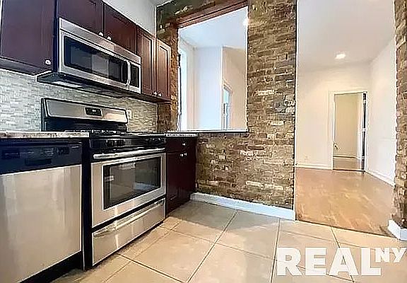 2nd image of 254 Broome St APT 11