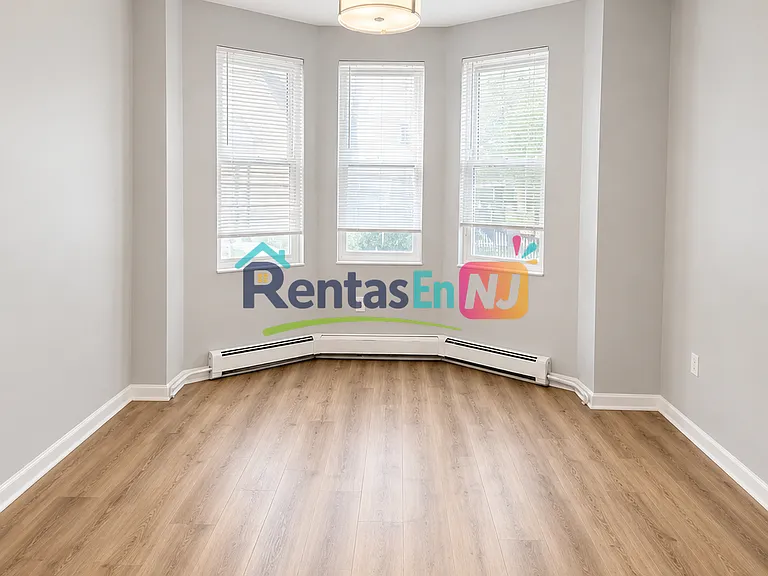 28 Sherman Ave #1A — Photo 3