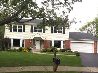 1490 Northwoods Cir, Deerfield, IL 60015