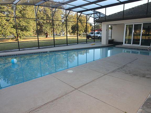 3rd image of 2809 Sand Crane Ln