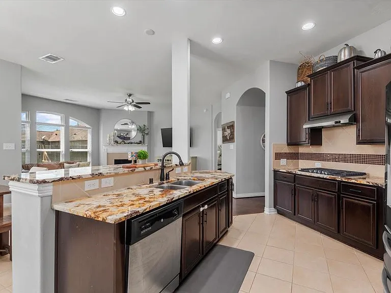 16319 Denise Terrace Dr — Photo 18