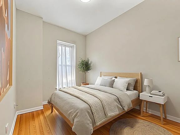 3rd image of 202 S 2nd St APT 6
