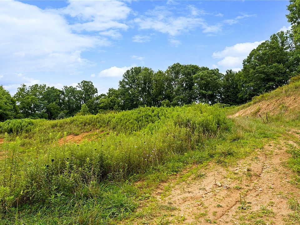 1st image of 572 Laurel Branch Road