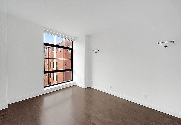 4th image of 150 N 12th St #4HH