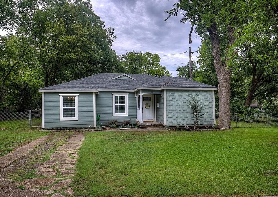1st image of 1008 Pecan Ave