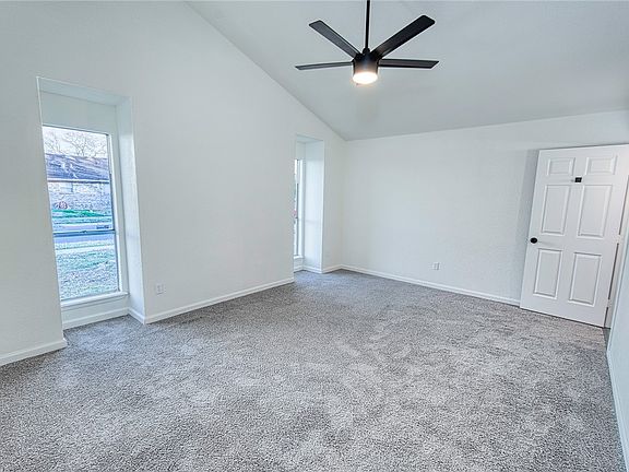 3rd image of 4321 Mountain View Dr