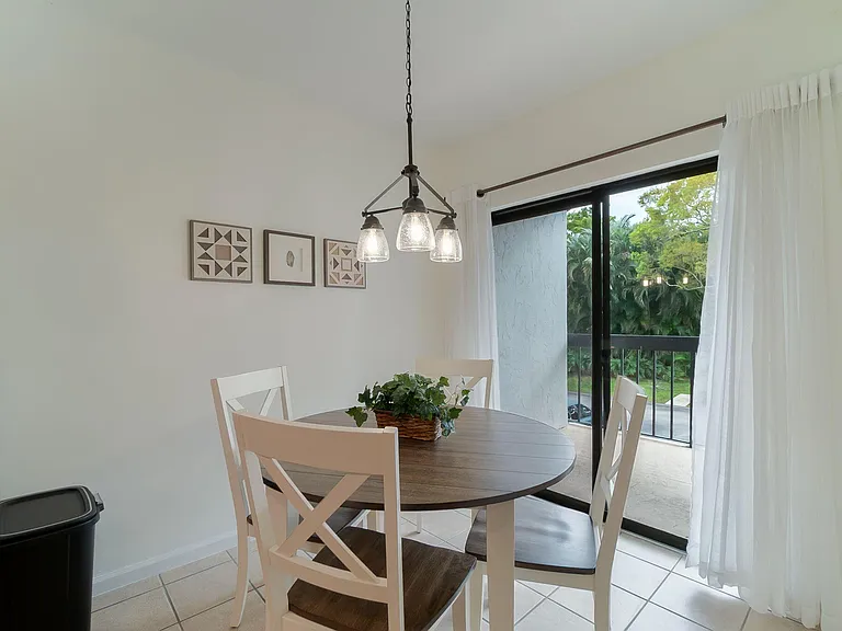11355 Pond View Dr #D203 — Photo 4